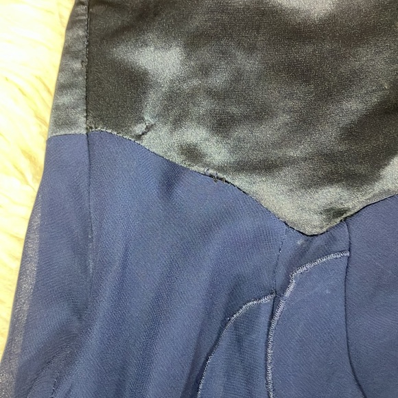 Chloe navy ruffle skirt - Picture 3 of 3